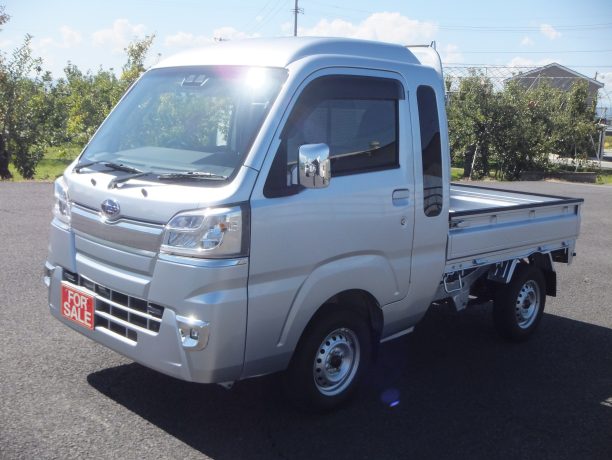 ★31y  ｻﾝﾊﾞｰ(T) ｸﾞﾗﾝﾄﾞｷｬﾌﾞｽﾏｰﾄｱｼｽﾄ 4WD   入庫しました！