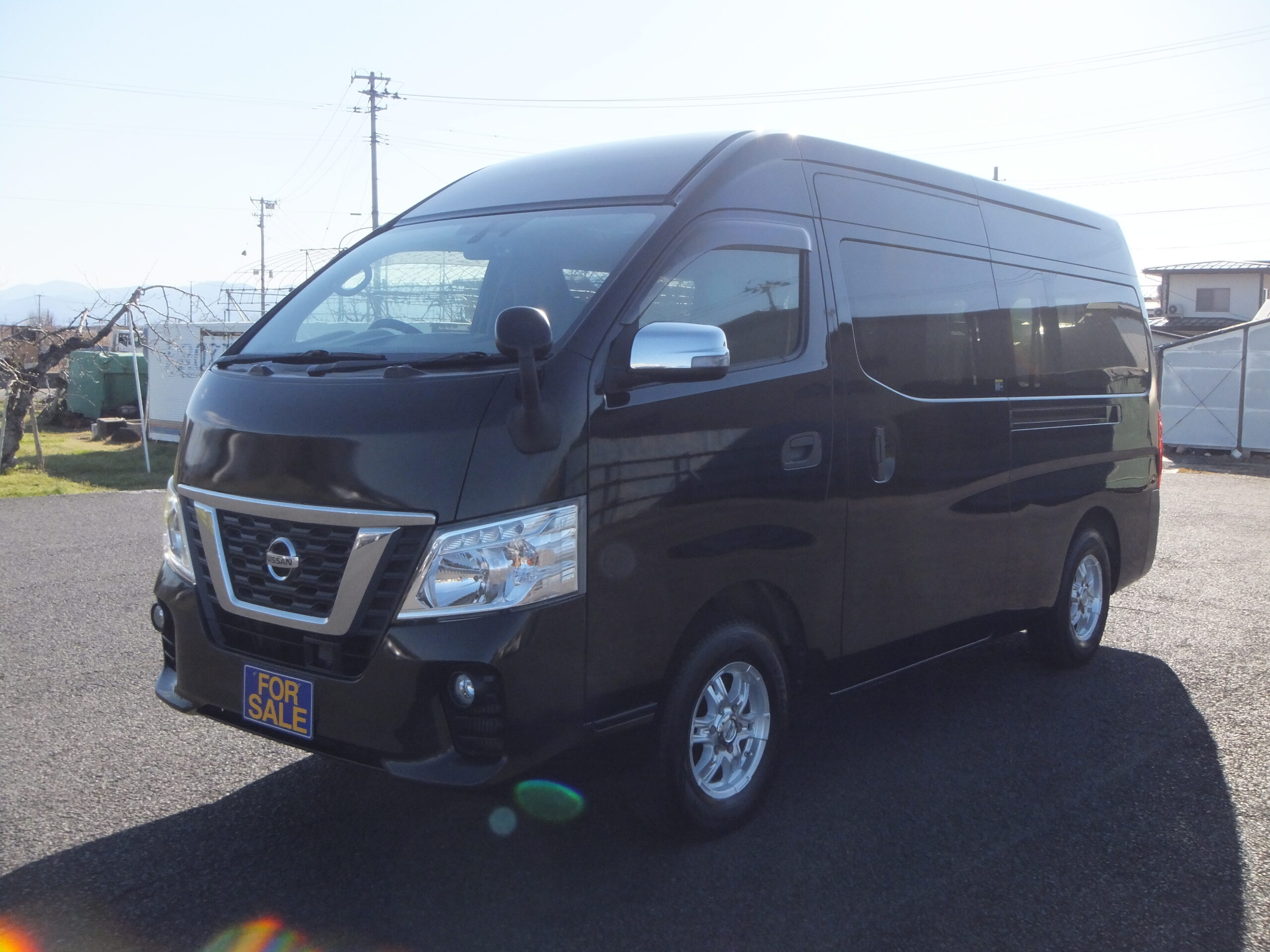 ☆R2y NV350ｷｬﾗﾊﾞﾝ 4ﾄﾞｱ ｽｰﾊﾟｰﾛﾝｸﾞDX ﾊｲﾙｰﾌ 4WD (3/9人) 入庫しました